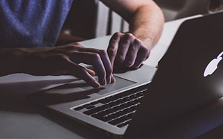 点球罚丢后补射得分，马夏尔打破超一年的进球荒