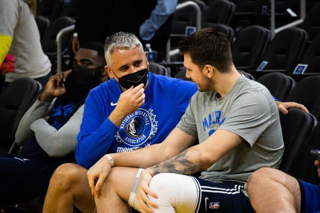 九游体育下载手机版-【现场】勇士进攻迎来复苏 大胜独行侠终获反弹